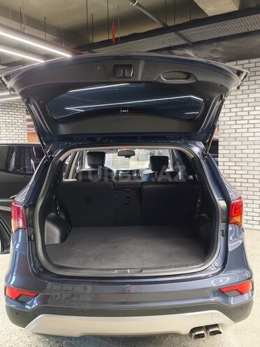 Hyundai Santa Fe-16