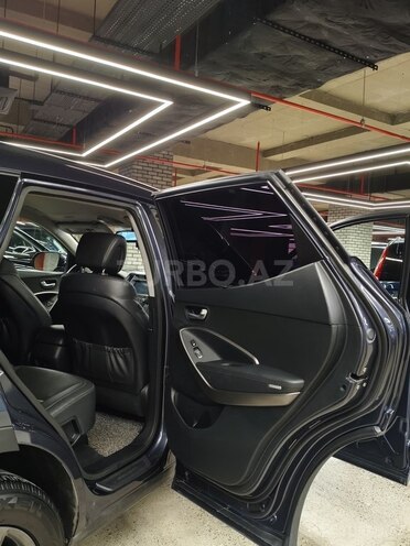 Hyundai Santa Fe-13