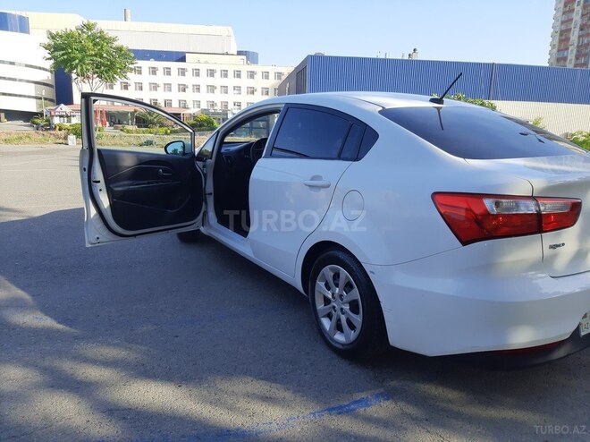 Kia Rio 2015, 232,000 km - 1.6 l - Bakı