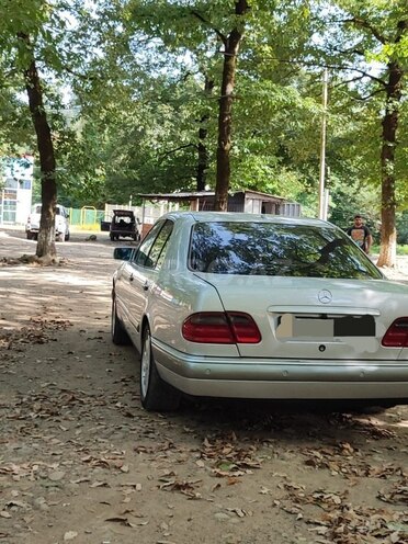 Mercedes E 320 1999, 390,000 km - 3.2 l - Lənkəran