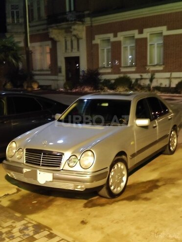 Mercedes E 320 1999, 390,000 km - 3.2 l - Lənkəran
