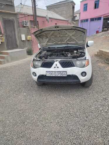 Mitsubishi L200 2007, 240,000 km - 2.4 l - Bakı