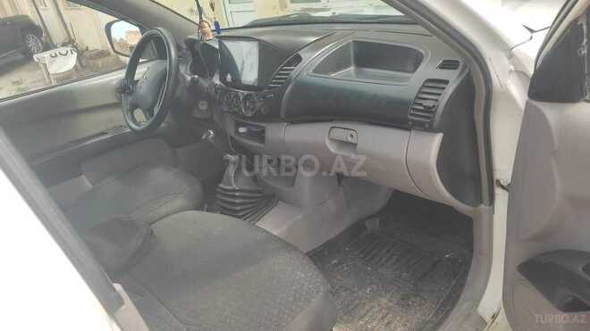 Mitsubishi L200 2007, 240,000 km - 2.4 l - Bakı