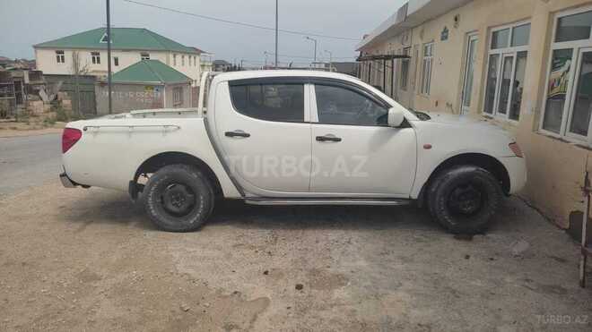 Mitsubishi L200 2007, 240,000 km - 2.4 l - Bakı