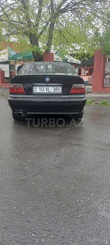 BMW 320 1992, 257,379 km - 2.0 л - Qax