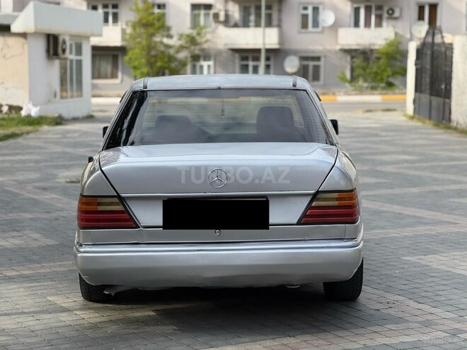 Mercedes E 230 1993, 258,741 km - 2.3 l - Sumqayıt