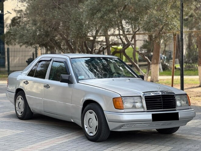 Mercedes E 230 1993, 258,741 km - 2.3 l - Sumqayıt