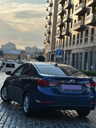 Hyundai Elantra 2015, 214,043 km - 1.8 л - Bakı