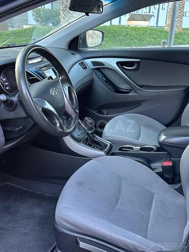 Hyundai Elantra 2015, 214,043 km - 1.8 л - Bakı
