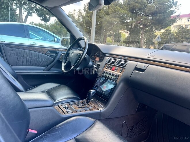 Mercedes E 320 2000, 275,000 km - 3.2 l - Sumqayıt