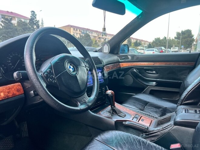 BMW 528 2000, 311,000 km - 2.8 л - Sumqayıt