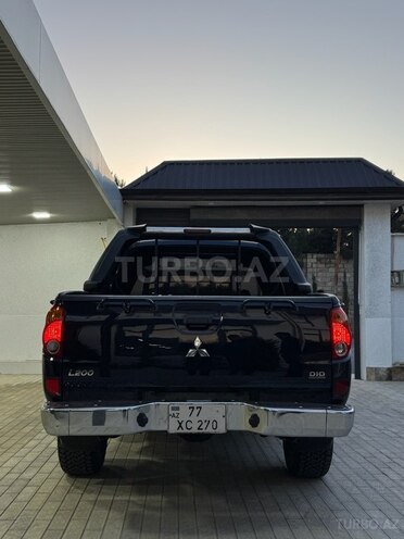 Mitsubishi L200 2009, 430,000 km - 2.5 l - Bakı