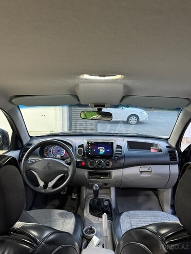 Mitsubishi L200 2009, 430,000 km - 2.5 l - Bakı