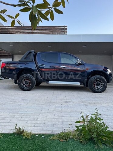 Mitsubishi L200 2009, 430,000 km - 2.5 l - Bakı
