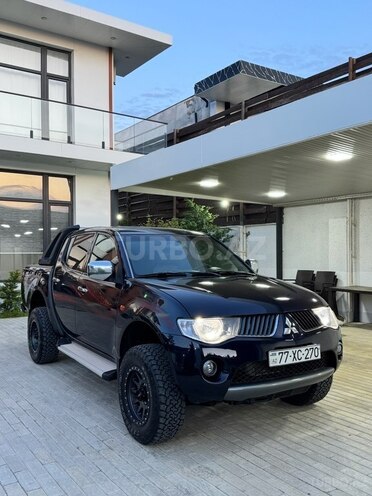 Mitsubishi L200 2009, 430,000 km - 2.5 l - Bakı