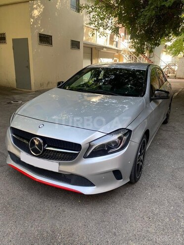 Mercedes A 180 2015, 50,000 km - 1.6 l - Bakı