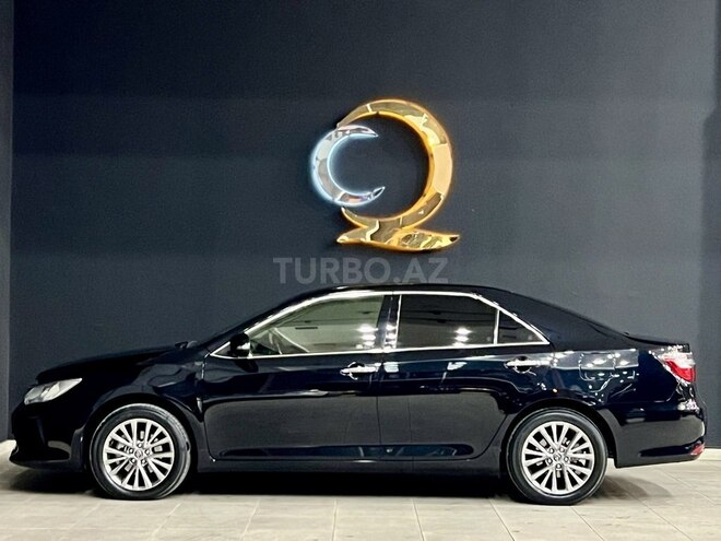 Toyota Camry-7