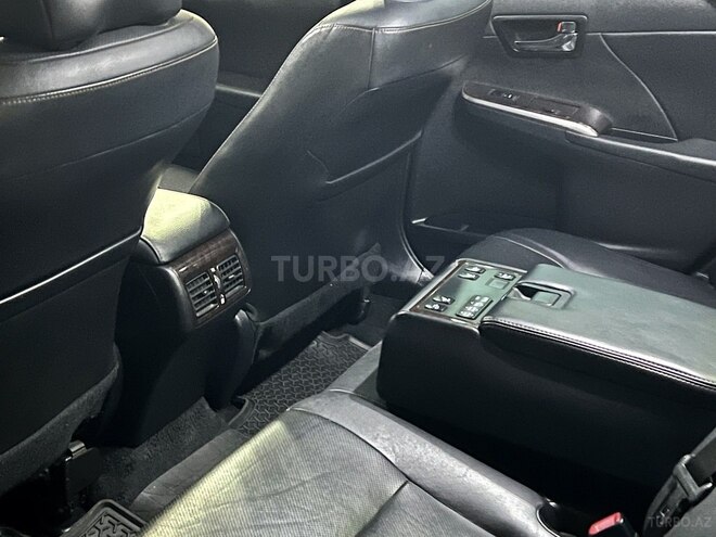 Toyota Camry-18