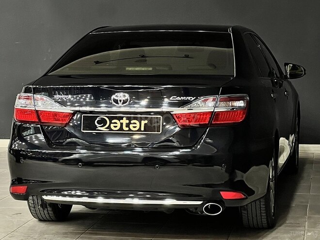 Toyota Camry-13