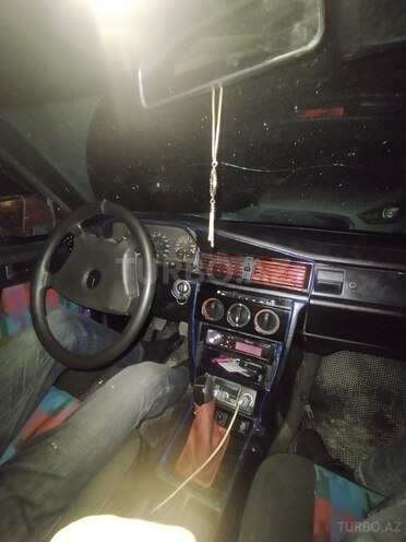 Mercedes 190 1992, 153,000 km - 1.8 l - Mingəçevir