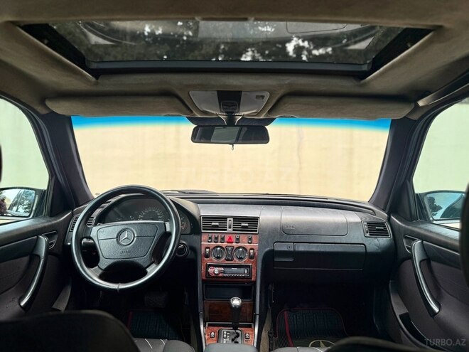Mercedes C 240 1999, 335,000 km - 2.4 l - Bakı