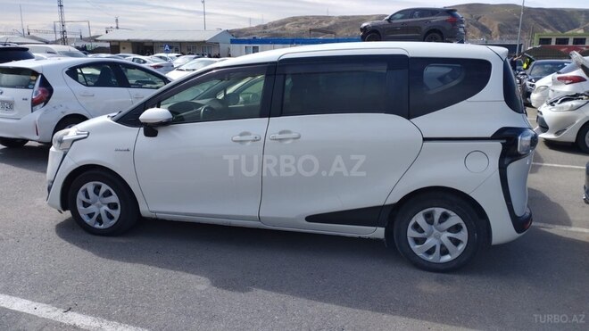 Toyota Sienta 2017, 165,000 km - 1.5 л - Bakı