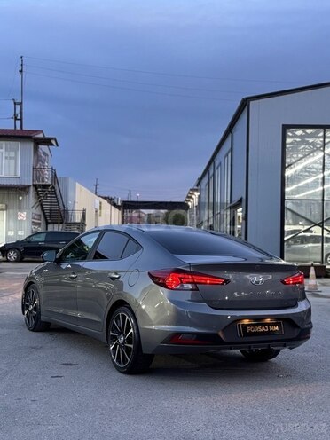 Hyundai Elantra 2019, 122,000 km - 2.0 l - Bakı