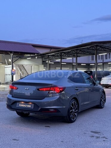 Hyundai Elantra 2019, 122,000 km - 2.0 l - Bakı