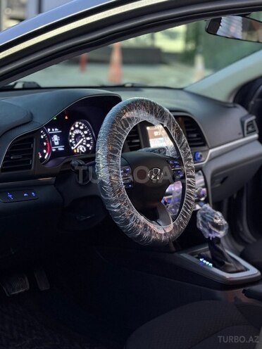 Hyundai Elantra 2019, 122,000 km - 2.0 l - Bakı