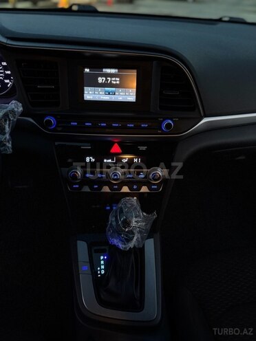 Hyundai Elantra 2019, 122,000 km - 2.0 l - Bakı