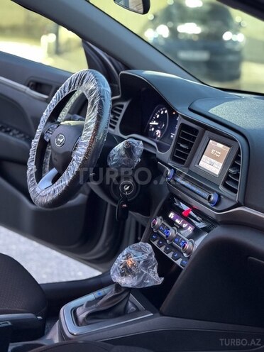 Hyundai Elantra 2019, 122,000 km - 2.0 l - Bakı