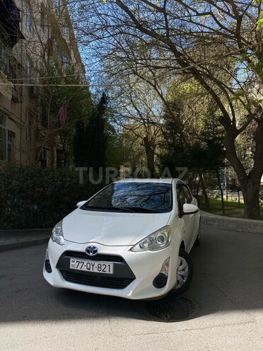 Toyota Aqua 2017, 80,000 km - 1.5 l - Bakı