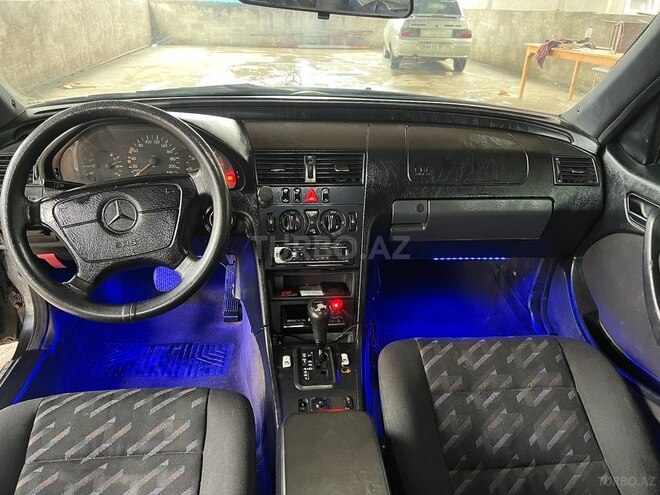 Mercedes C 220 d 1999, 355,200 km - 2.2 л - Masallı