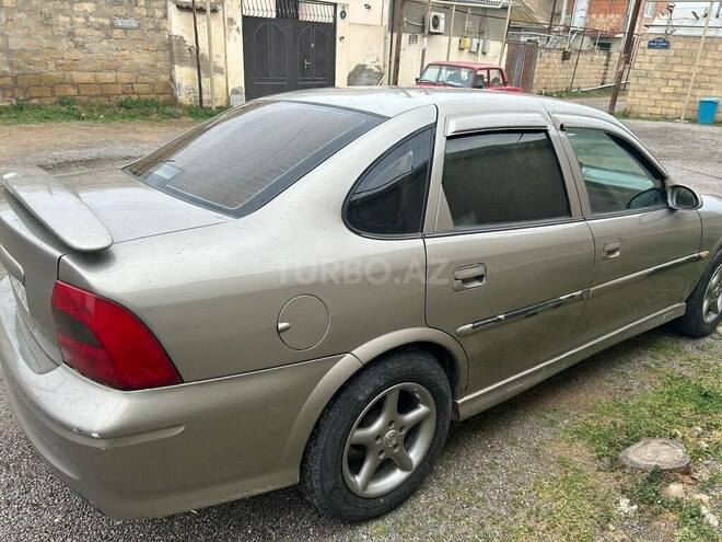 Opel Vectra 1997, 300,000 km - 2.0 l - Sumqayıt