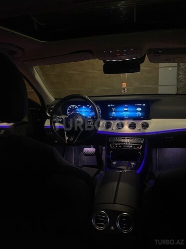 Mercedes E 300 e 2022, 64,405 km - 2.0 л - Bakı