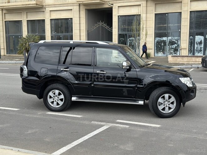 Mitsubishi Pajero 2009, 215,799 km - 3.0 l - Bakı