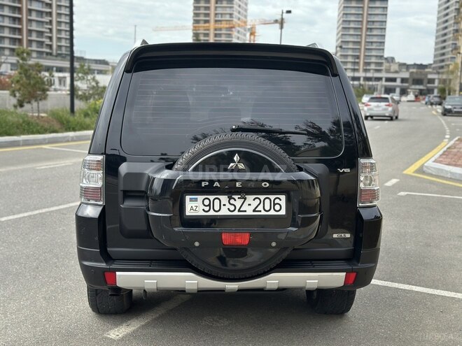 Mitsubishi Pajero 2009, 215,799 km - 3.0 l - Bakı