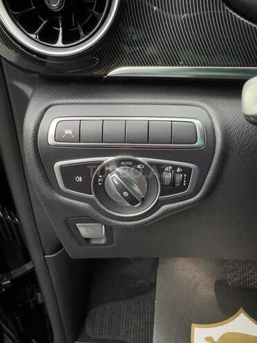 Mercedes V 220-14