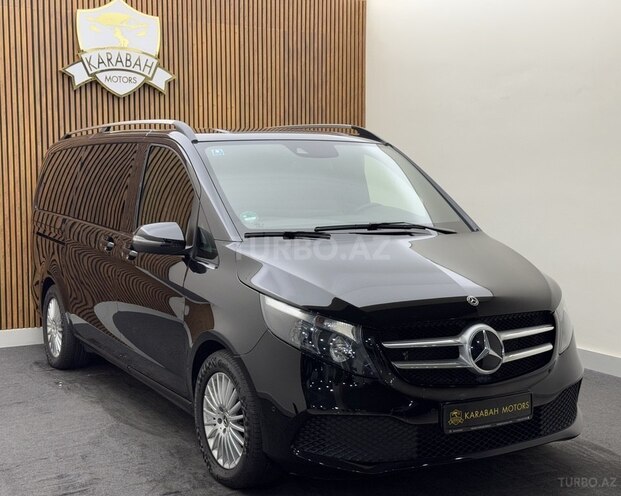 Mercedes V 220-1