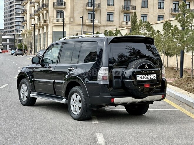 Mitsubishi Pajero 2009, 215,799 km - 3.0 l - Bakı