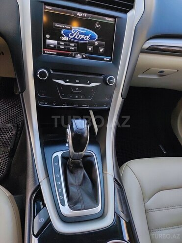 Ford Fusion (North America) 2013, 281,514 km - 1.6 l - Şəki