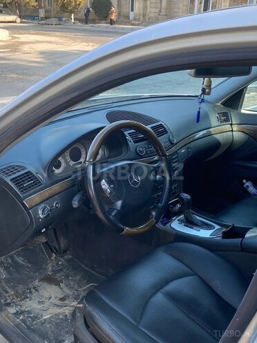 Mercedes E 270 2002, 412,000 km - 2.7 l - Xaçmaz