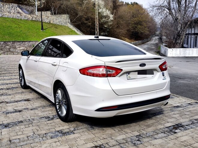 Ford Fusion (North America) 2013, 281,514 km - 1.6 l - Şəki
