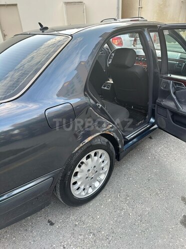 Mercedes E 220 d 2000, 394,000 km - 2.2 l - Bakı