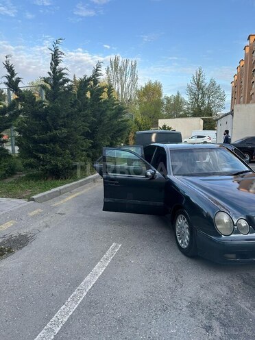 Mercedes E 220 d 2000, 394,000 km - 2.2 l - Bakı