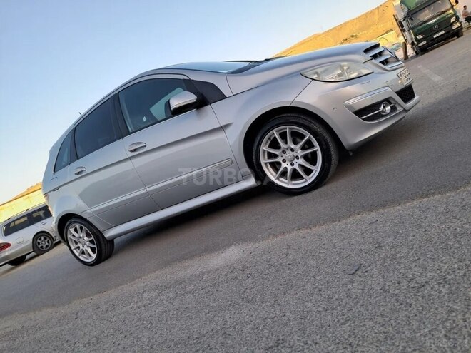 Mercedes B 180 2009, 115,000 km - 1.7 l - Bakı