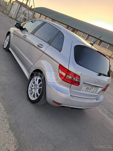 Mercedes B 180 2009, 115,000 km - 1.7 l - Bakı