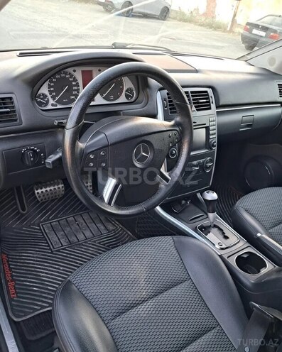 Mercedes B 180 2009, 115,000 km - 1.7 l - Bakı