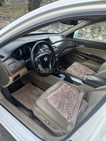 Honda Accord 2010, 316,000 km - 2.4 л - Qusar