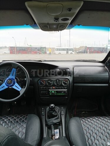 Opel Omega 1994, 380,000 km - 2.5 l - Qax